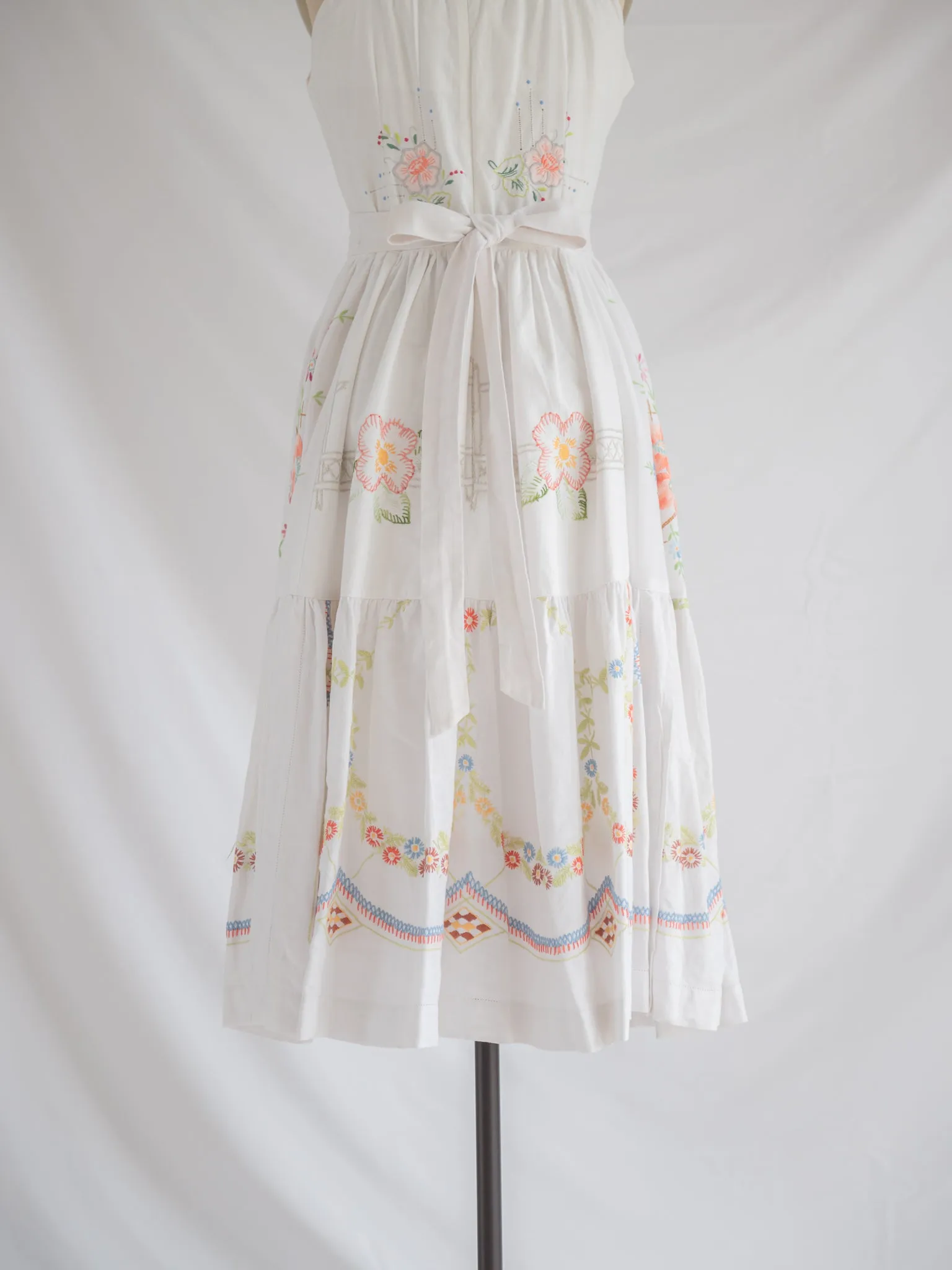 Re-design Upcycled Daffodil Daisy Embroidered Floral Midi Dress