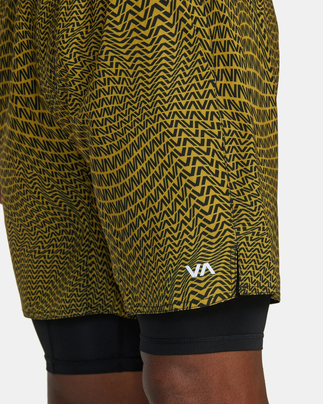 Yogger Train 2-In-1 Elastic Waist Workout Shorts 17" - Motif Golden