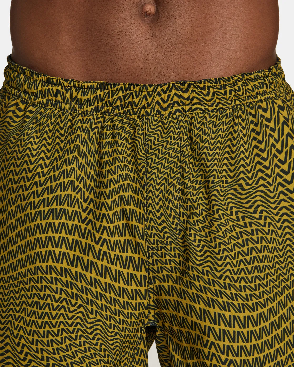 Yogger Train 2-In-1 Elastic Waist Workout Shorts 17" - Motif Golden
